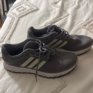 Adidas Men's Gray and White Athletic Shoes